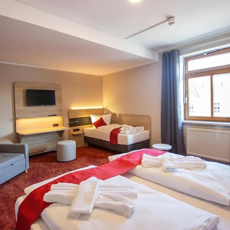 فندق Lengenfelder Hof 3*