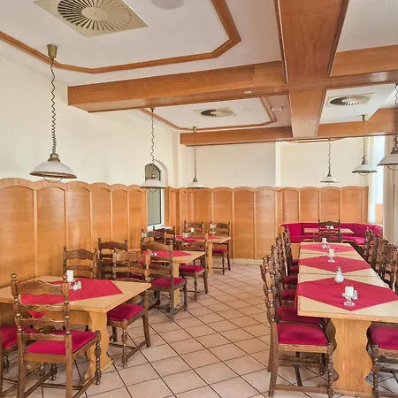 Lengenfelder Hof 3*