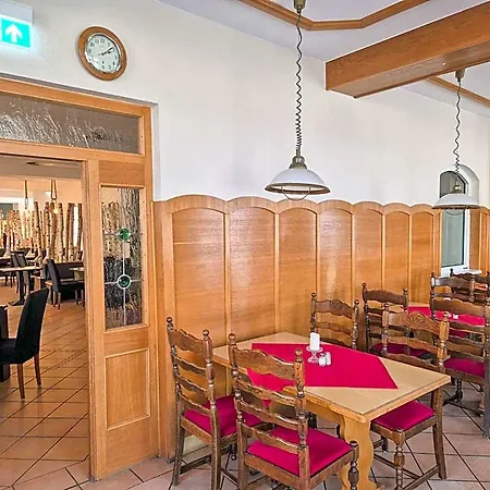 Hotell Lengenfelder Hof 3*