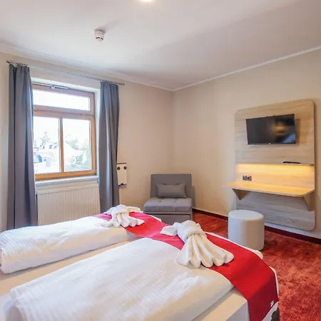 Lengenfelder Hof 3*